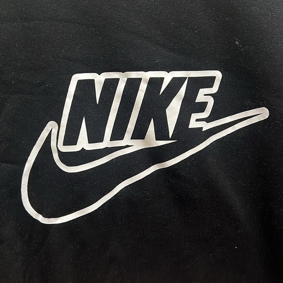 DIY Nike crewneck - Picture 2 of 2